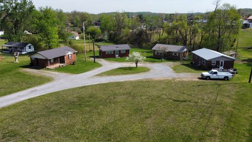 204 George Akins Rd, Westmoreland, TN, 37186-4801 | Card Image