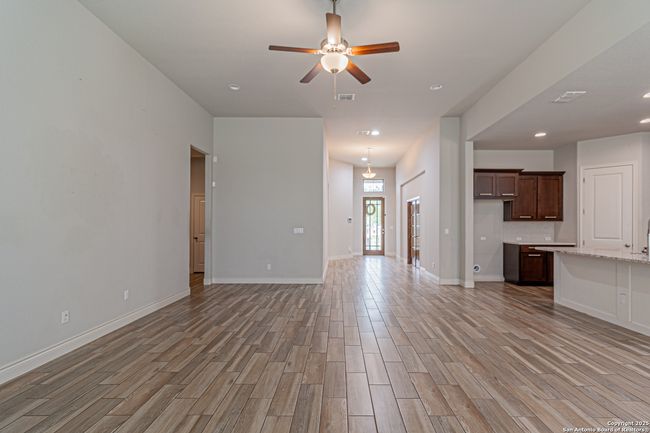 1239 Yaupon Loop, House other with 4 bedrooms, 3 bathrooms and null parking in New Braunfels TX | Image 4