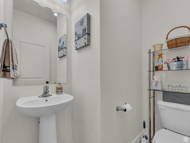 Bathroom with toilet | Image 12