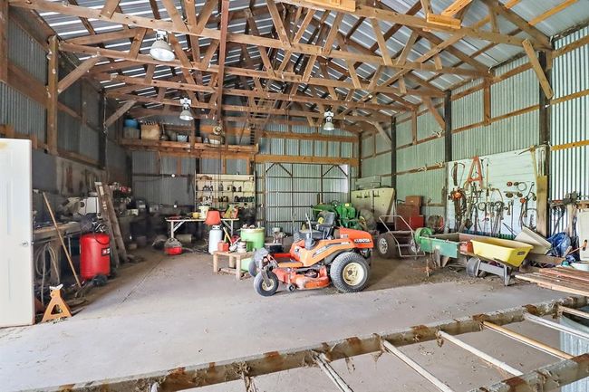 11221 State Highway 65, House other with 3 bedrooms, 2 bathrooms and 2 parking in Winnie TX | Image 26