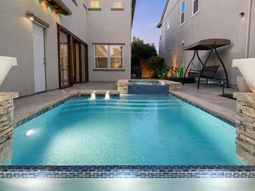 668 W Gravino Dr, Mountain House, CA, 95391-1244 | Card Image