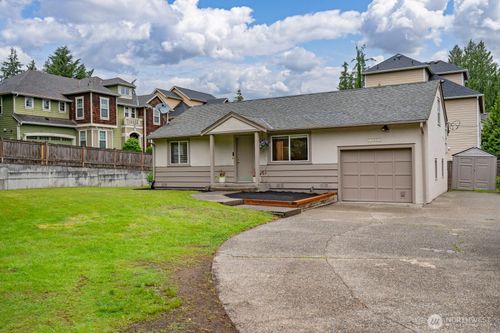 13804 Redmond Way, Redmond, WA, 98052 | Card Image