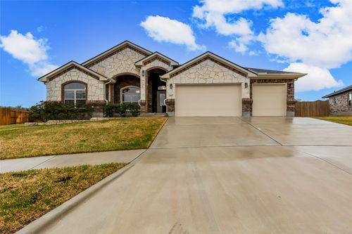 9000 Grand Oaks Ln, Killeen, TX, 76542-6692 | Card Image
