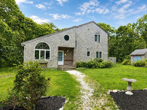 8 Pipn Cir, Edgartown, MA, 02539-4624 | Card Image