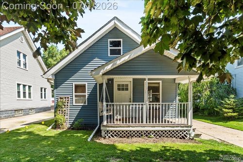 136 W Mapledale Ave, Hazel Park, MI, 48030-3403 | Card Image