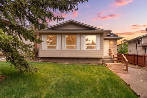 304 Beddington Cir Ne, Calgary, AB, T3K1K7 | Card Image