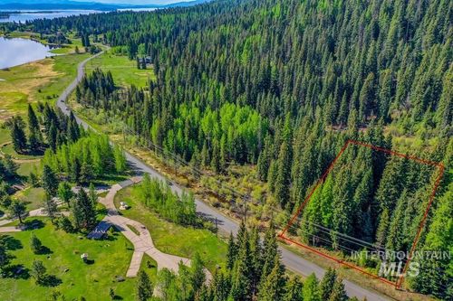 2315 W Mountain Rd, Donnelly, ID, 83615 | Card Image