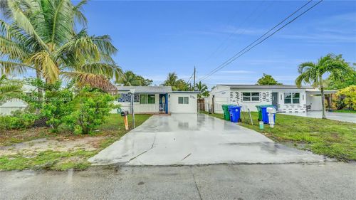 2286 Sw 62nd Ter, Miramar, FL, 33023-2872 | Card Image