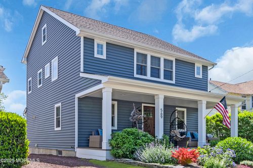 569 Ocean Rd, Spring Lake, NJ, 07762-1840 | Card Image