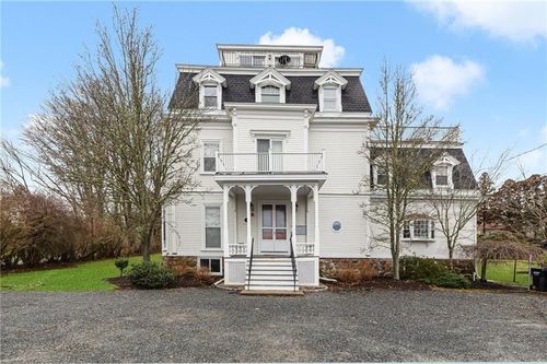 3a-245 Eustis Avenue, Newport, RI, 02840 | Card Image