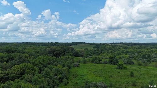 000 Sportsman Rd, Highland, IL, 62249 | Card Image