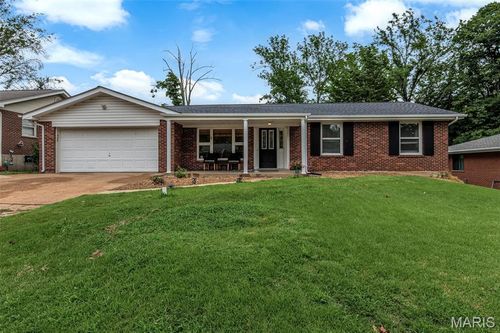 1117 Hawkstone Ln, Saint Louis, MO, 63125-4611 | Card Image