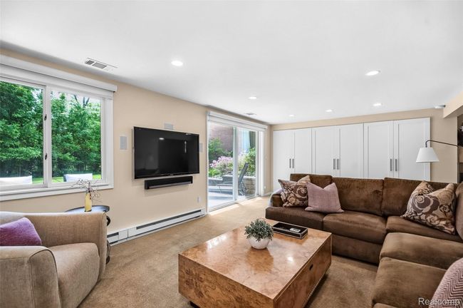 Spacious Family Room with Walkout | Image 35