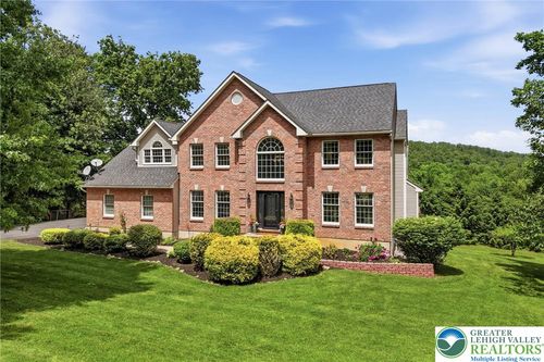 115 W Butternut Rd, Hellertown, PA, 18055-9712 | Card Image