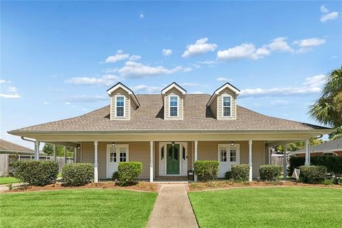 22 Everglades St, Kenner, LA, 70065-1042 | Card Image