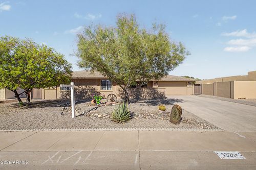 9326 W Cedar Hill Cir N, Sun City, AZ, 85351-1333 | Card Image