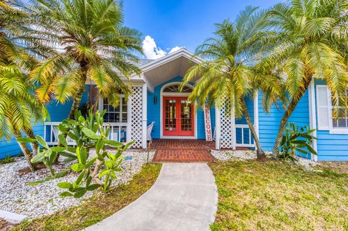 146 Ne Blueberry Ter, Jensen Beach, FL, 34957-4670 | Card Image
