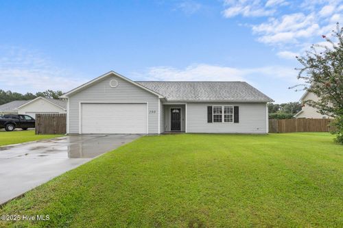 208 Cherry Blossom Dr, Richlands, NC, 28574-5366 | Card Image