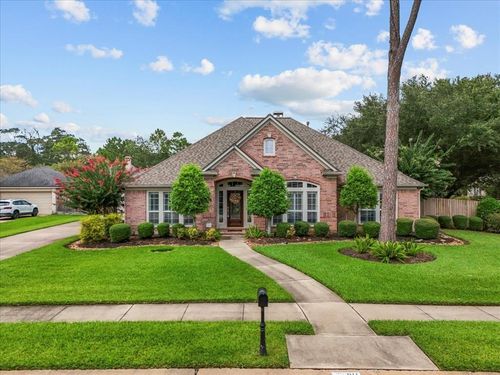 911 Pine Breeze Dr, Friendswood, TX, 77546-3597 | Card Image