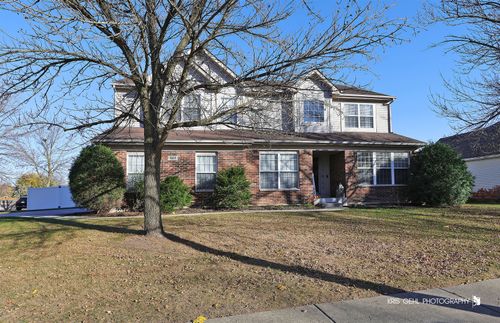 415 Kingsport Dr, Gurnee, IL, 60031-5640 | Card Image