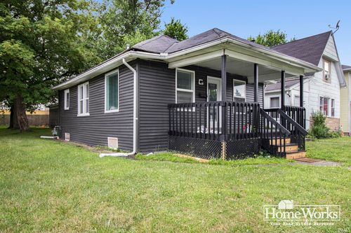 236 E Fox St, South Bend, IN, 46613-2538 | Card Image