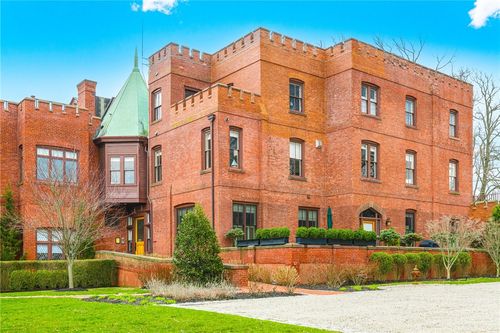 apt-5-78 Rhode Island Ave, Newport, RI, 02840-7736 | Card Image