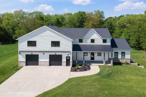 7845 Fitzgerald Rd, Clinton, IL, 61727-9058 | Card Image