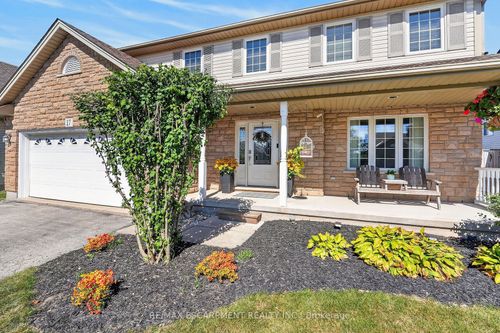 17 Cherry Ave, Smithville, ON, L0R2A0 | Card Image