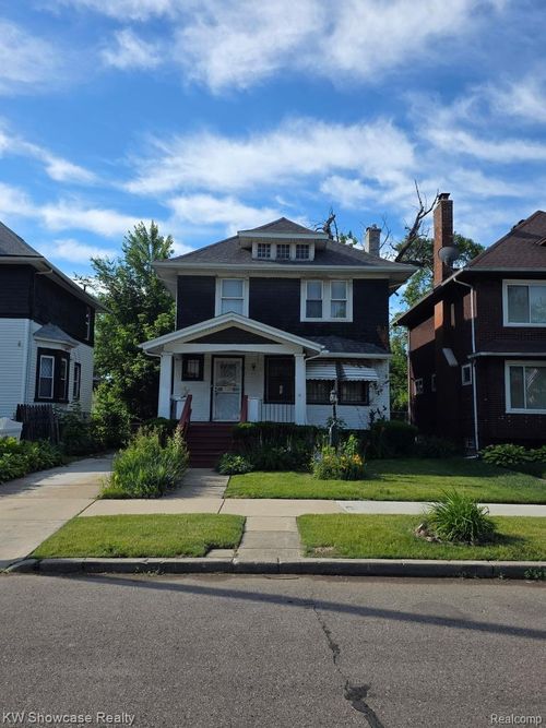 917 Burlingame St, Detroit, MI, 48202-1006 | Card Image