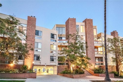 108-750 S Bundy Dr, Los Angeles, CA, 90049-4147 | Card Image