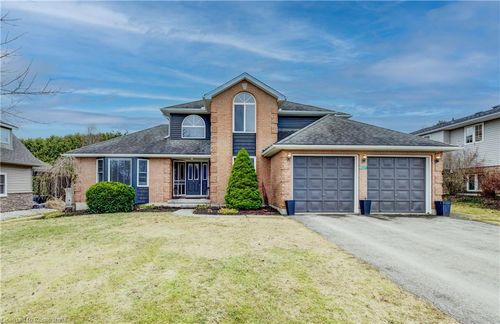 {{alt}} | Card Image