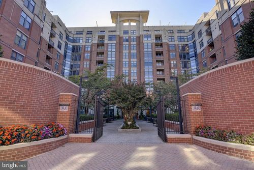 132-1021 N Garfield St, ARLINGTON, VA, 22201-2550 | Card Image