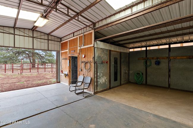 Main Barn Washing Station | Image 88