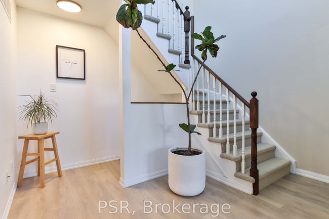 712 - 10 Laidlaw St, Condo with 3 bedrooms, 2 bathrooms and 1 parking in Toronto ON | Image 18