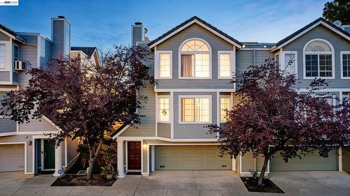 2207 Parnassus Ct, Hayward, CA, 94542-2078 | Card Image