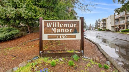 208-1130 Willemar Ave, Courtenay, BC, V9N3L9 | Card Image