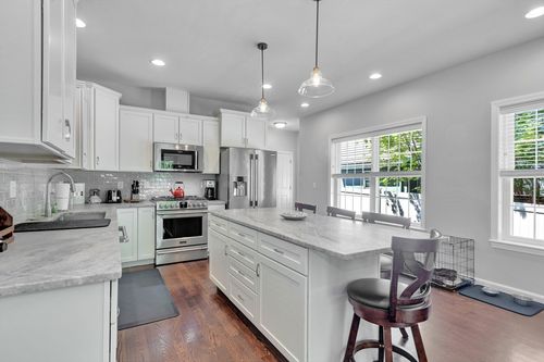 122-122 Milton St, Dedham, MA, 02026-2952 | Card Image
