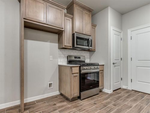 a-12917 Willow Villas Dr, Yukon, OK, 73099-5493 | Card Image