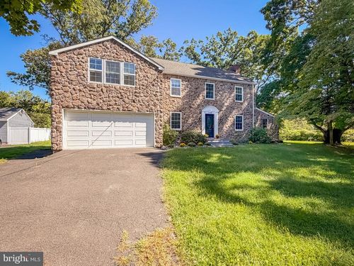 1704 Makefield Rd, YARDLEY, PA, 19067-3151 | Card Image