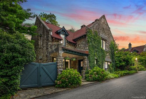 55 Clubhouse Rd, Tuxedo Park, NY, 10987-4028 | Card Image