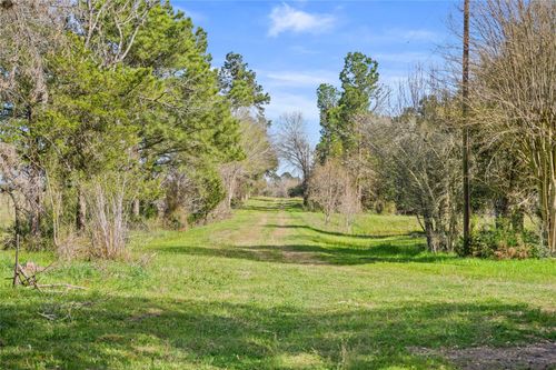 8870 Hart Ln, Sealy, TX, 77474-1883 | Card Image