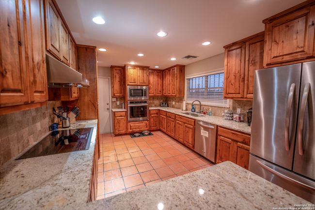 9239 Fm 133, Home with 7 bedrooms, 7 bathrooms and null parking in Cotulla TX | Image 44