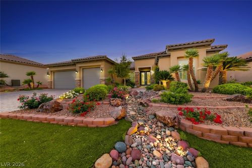 2366 Rosendale Village Ave, Henderson, NV, 89052-8732 | Card Image