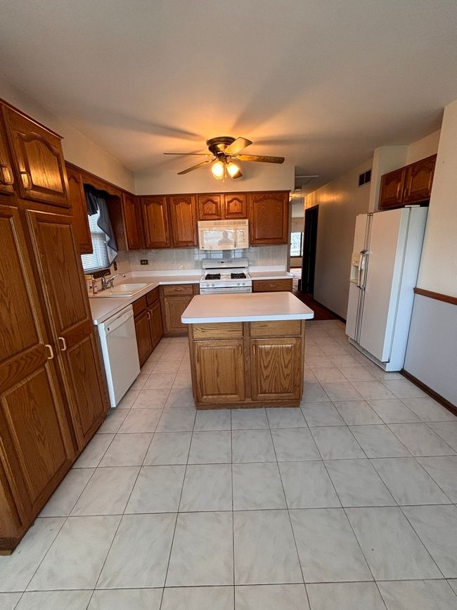 4210 W Holmberg Ct, House other with 3 bedrooms, 3 bathrooms and 2 parking in Alsip IL | Image 7