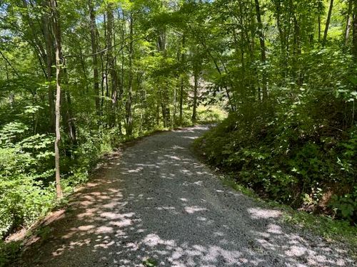 330 Winter Hill Dr, Harlan, KY, 40831 | Card Image