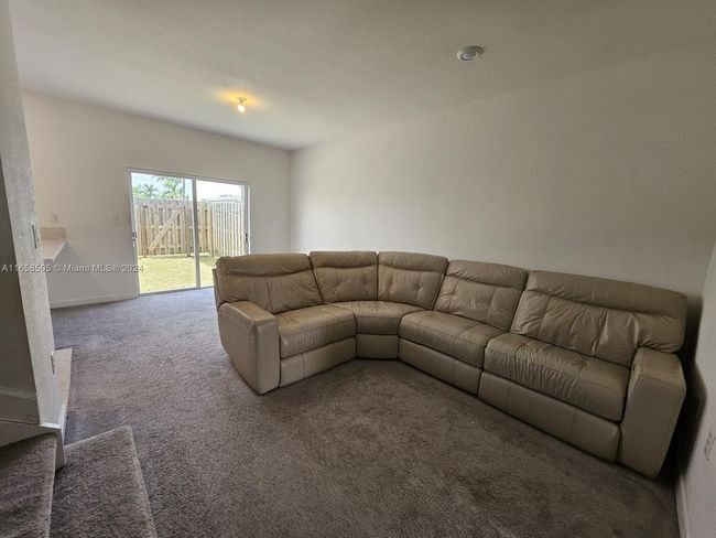 1465 - 1465 Se 26 Th Rd, Townhouse with 3 bedrooms, 3 bathrooms and null parking in Homestead FL | Image 5