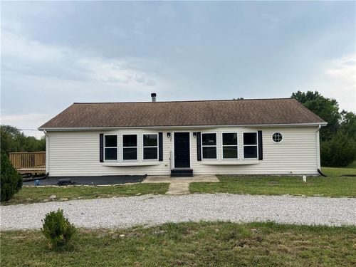 10 Nebraska Dr, Linn Valley, KS, 66040-4074 | Card Image