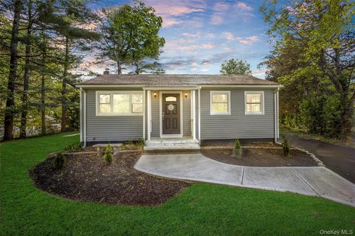 1345 Route 82, East Fishkill, NY, 12533-3301 | Card Image