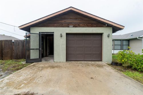 2227 Benson Street, SARASOTA, FL, 34231 | Card Image