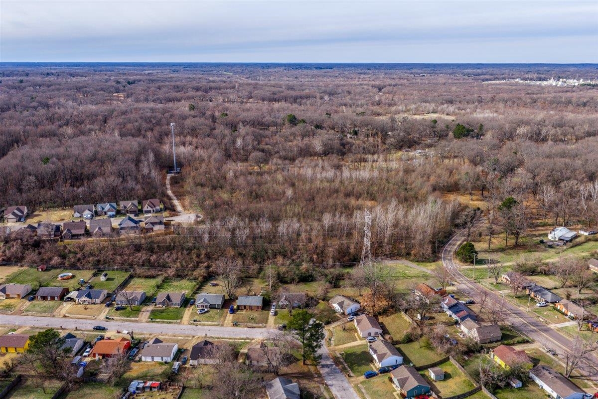 Land in Memphis 5